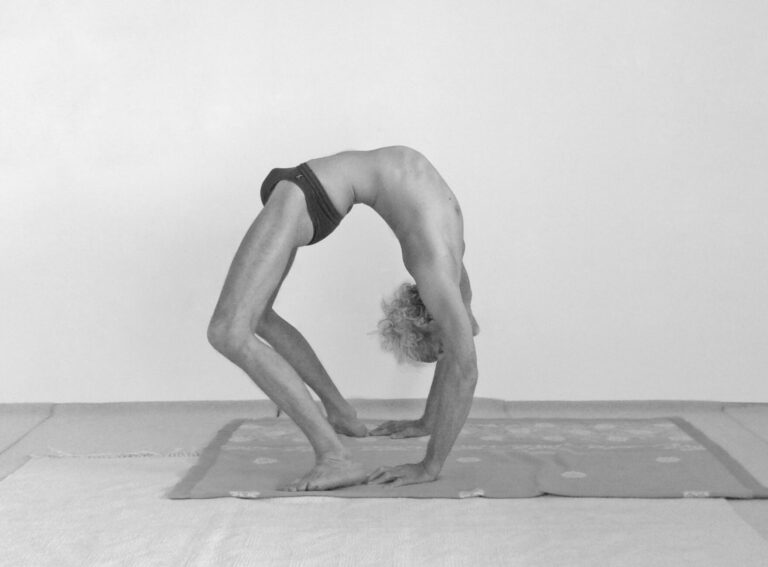 Die Schönheit der Dreigliederung in der Asana