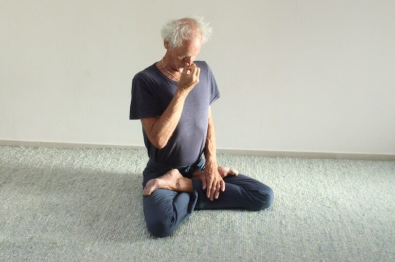 Correct Posture for Pranayama – Centering the Spine